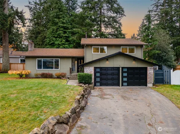 633 N 198th Place, Shoreline, WA 98133
