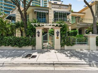 411 N NEW RIVER Drive E #V-2, Fort Lauderdale, FL 33301