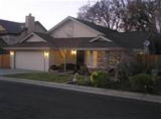 8485 Whispering Oak Ln, Orangevale, CA