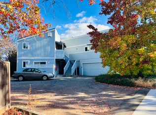 1168 Gardenside Ln APT 2, Cupertino, CA 95014