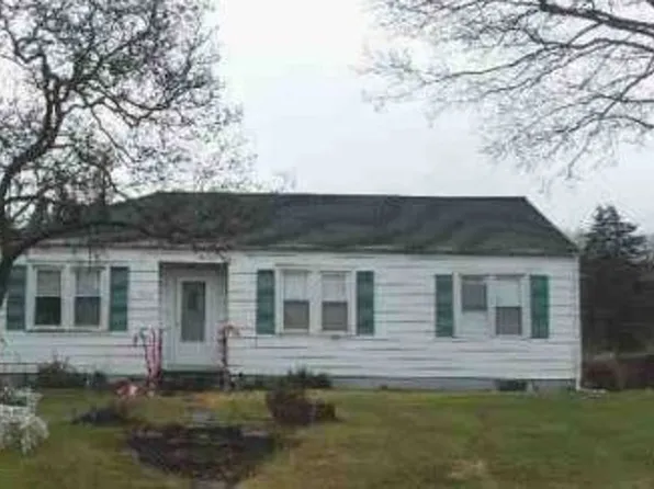113 W Pine St, Mount Holly Springs, PA 17065