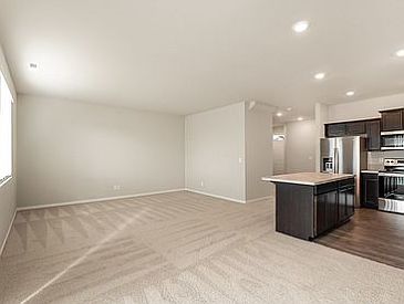 4th image of 10741 186th Street Ct E #664