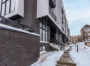 184 Angus Dr #4, Ajax, ON L1S0G5