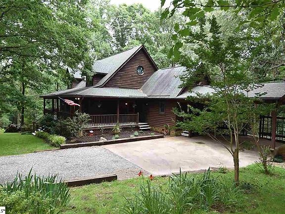 2nd image of 304 Dove Hill Cir