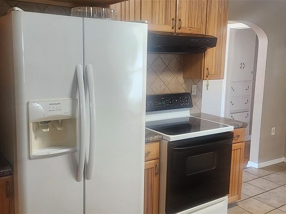 4th image of 1008 Poplar Ave