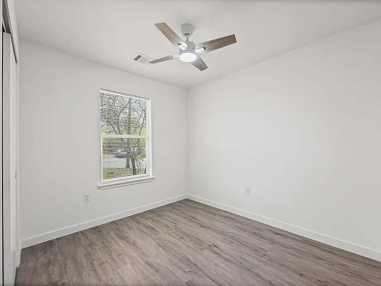 1100 Monte Vista Dr — Photo 17