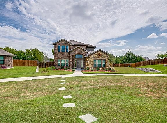 4th image of 300 Eastland Ct