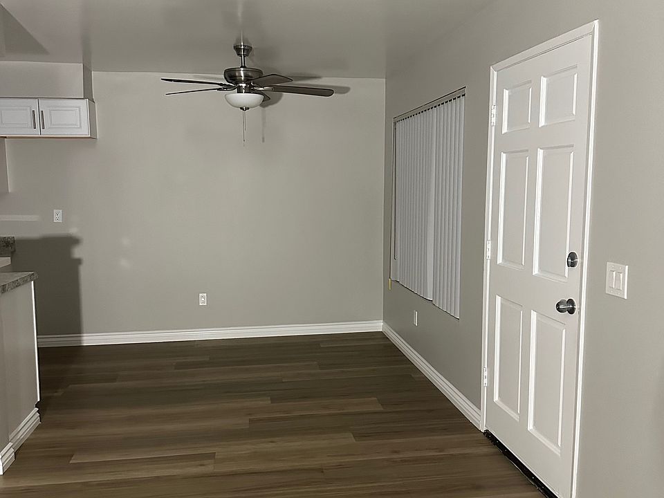 Entry to Dining Area