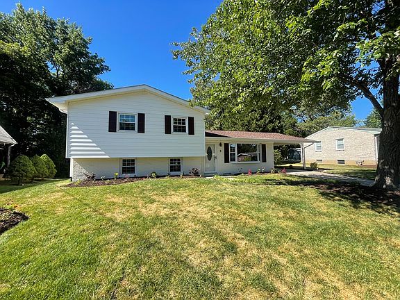 2nd image of 224 Crestwood Dr