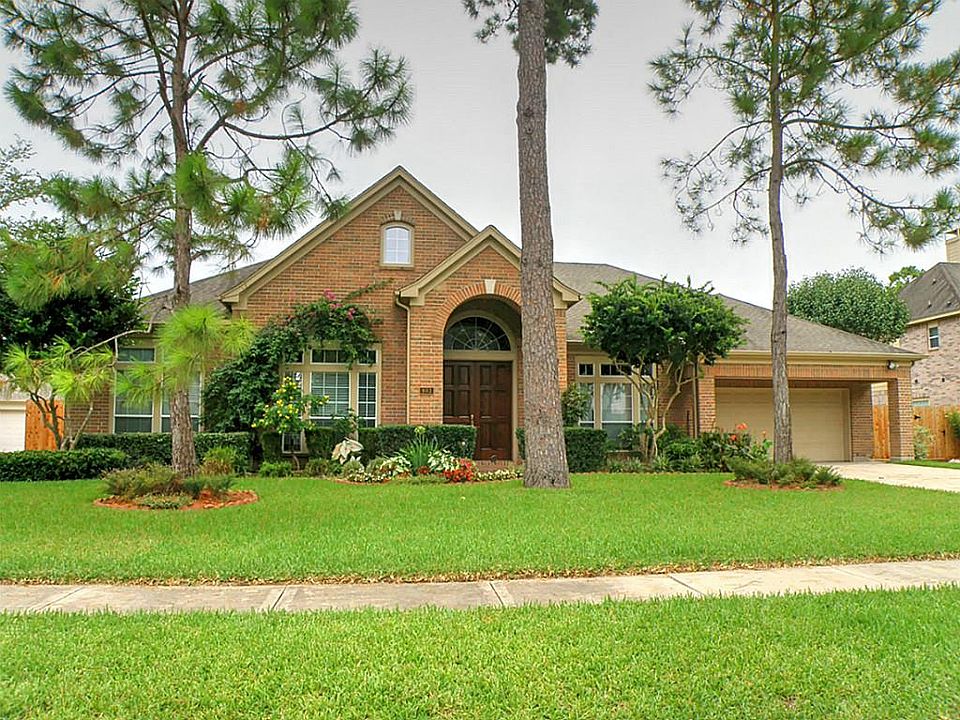1st image of 803 Shadie Pine Ln