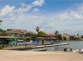 73 April Point Dr S #F, Montgomery, TX 77356