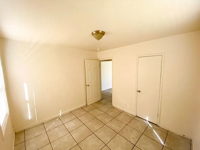 3905 Huron St — Photo 9