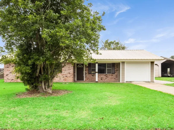 215 N Hibiscus St, Opelousas, LA 70570