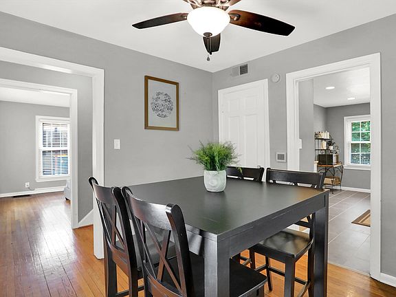 5th image of 5721 Rosslyn Ave
