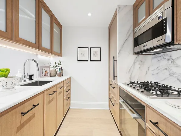 210 Warren St #12M, New York, NY 10282