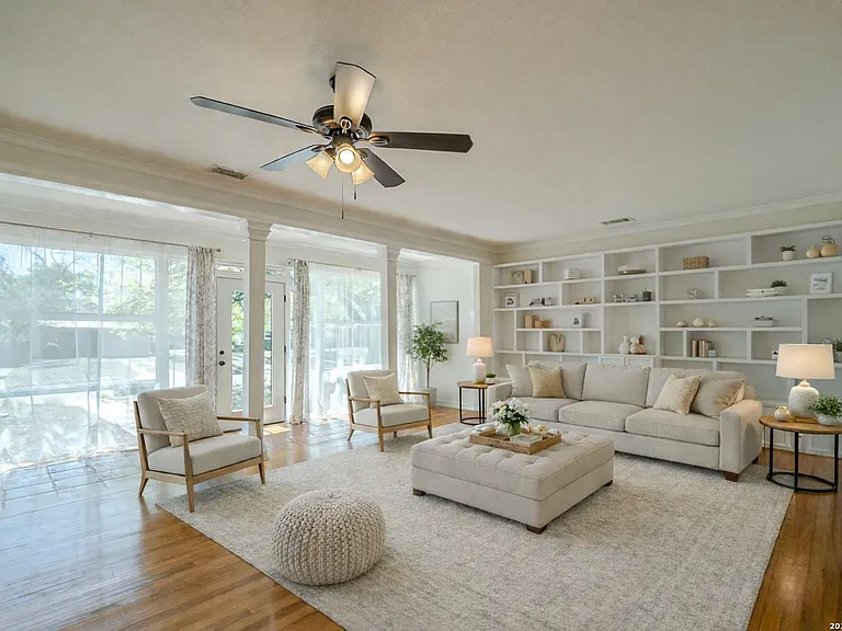 227 Devonshire Dr — Photo 10