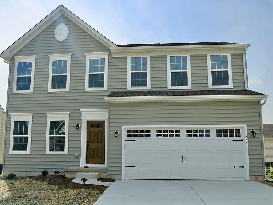 1331 Darling Dr