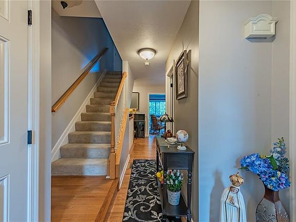 5th image of 103 Creekside Dr