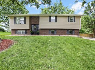 941 Long Branch Rd, Troy, IL 62294