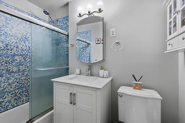 Sold by Level Group | media 4