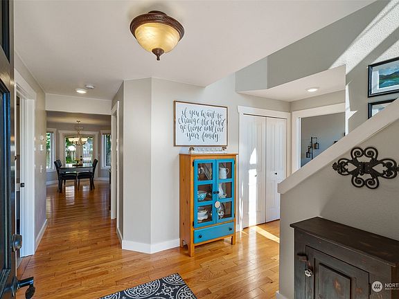 3rd image of 510 Hazel Place