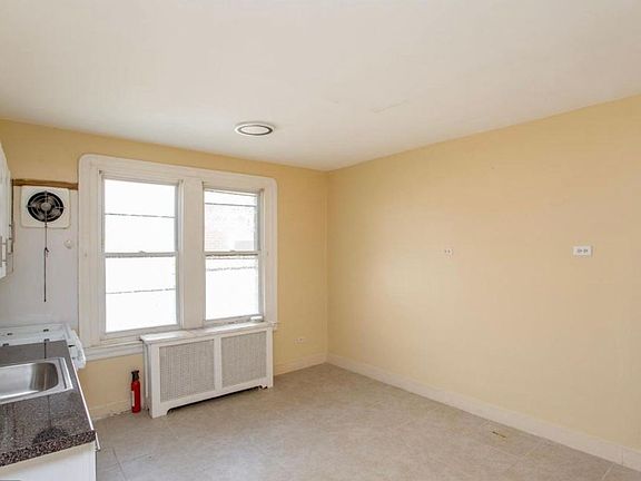 4th image of 420 Princeton Ave Floor 2