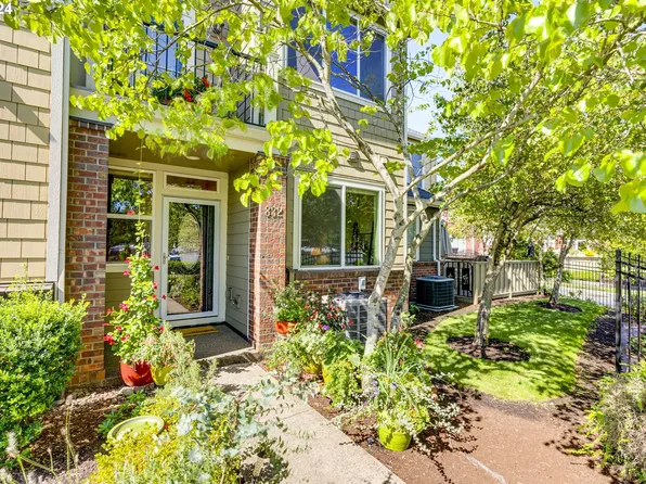 832 NW Council Dr, Gresham, OR 97030