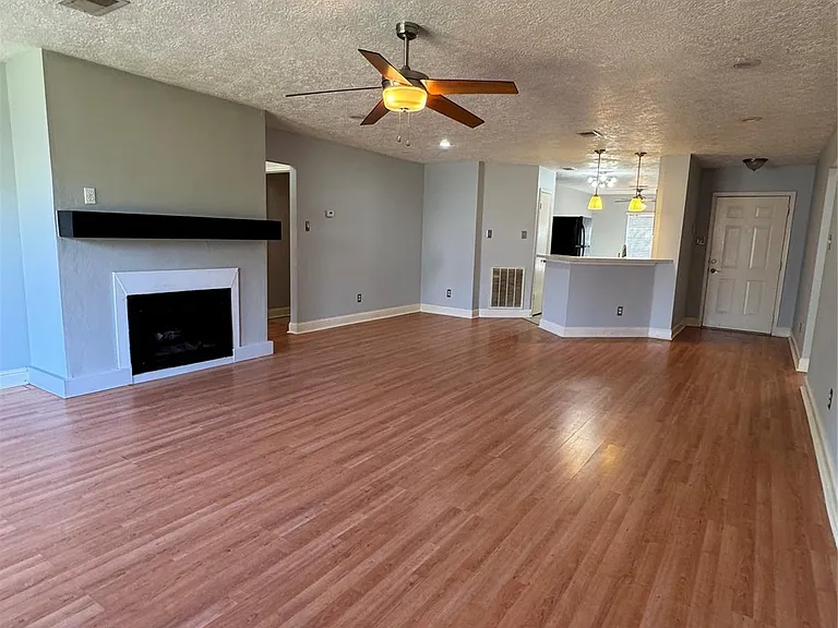 12435 Chalmette St — Photo 12