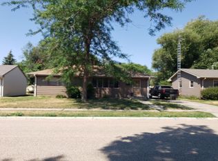 1538 Dick Dr, Aberdeen, SD 57401