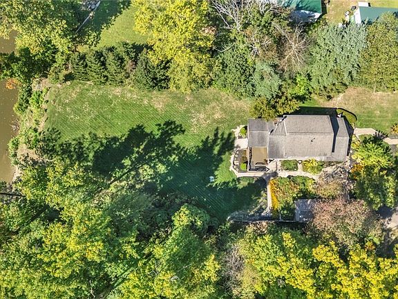 4th image of 3596 Glenwood Dr