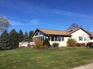 206 Plaza Ln, Plymouth, WI 53073