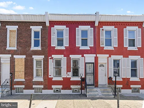 1831 E Clementine St Photo 1