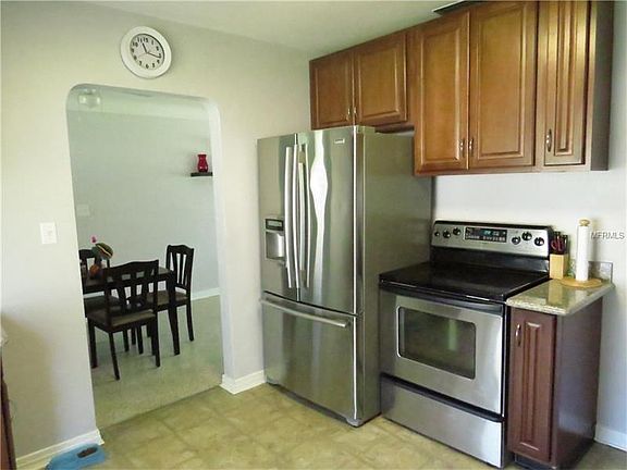 3rd image of 6610 Kent Dr N