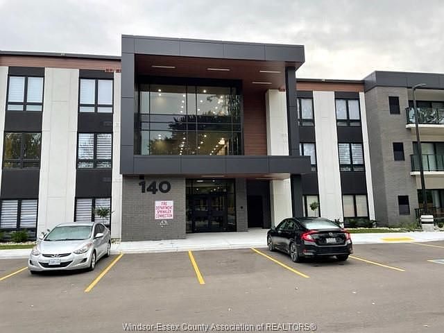 1st image of 140 Main St E #306