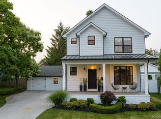 2254 Earlmont Rd, Berkley, MI 48072