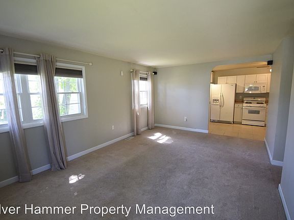 5th image of 1035 W 41st Ave