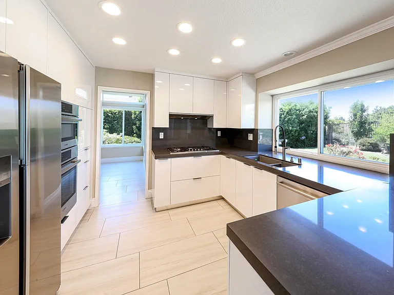 25721 Weston Dr — Photo 10