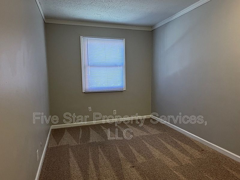 2nd image of 301 W Scarritt St APT 6