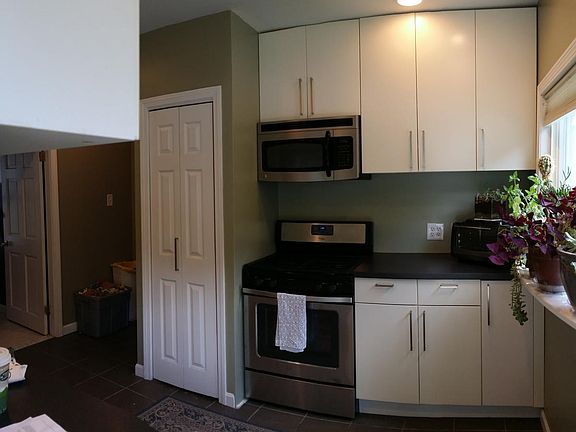 4th image of 12 Lincoln Ave #1