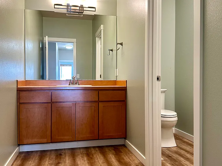 602 W Ridgeview Ln — Photo 9