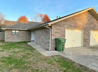 1949 S 18th St, Rogers, AR 72758