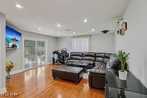 5th image of 7614 S Tamarack Dr