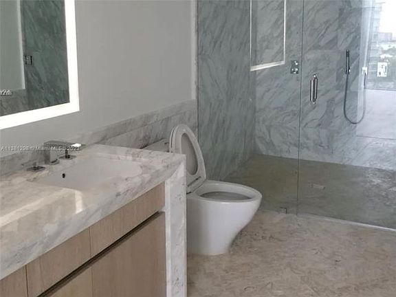 5th image of 2831 S Bayshore Dr Unit 1105