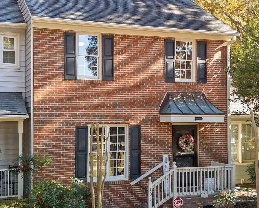 1st image of 102 Sanair Ct
