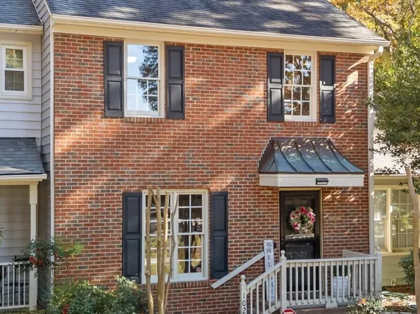 102 Sanair Ct, Apex, NC 27502