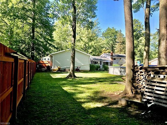 5th image of 9432 Beaver Creek Dr