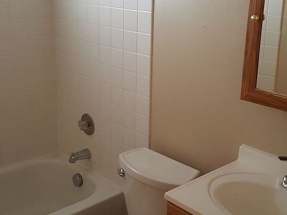 5th image of 428 E Dalton Ave