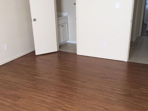 2nd image of 338 Charles St