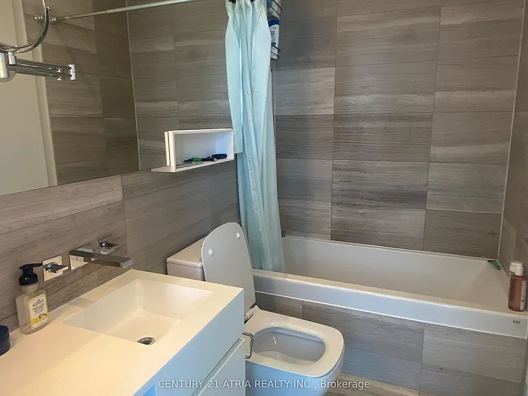 45 Charles St E #5310 — Photo 6