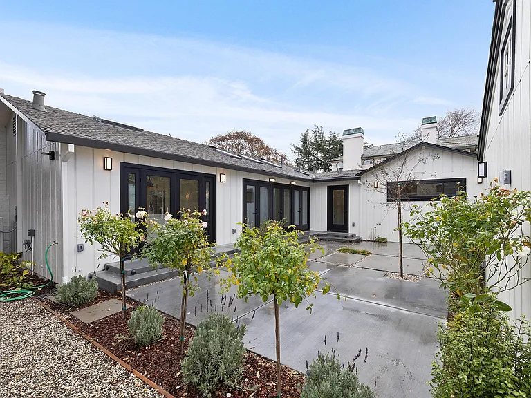 1230 Carmel Ter — Photo 27